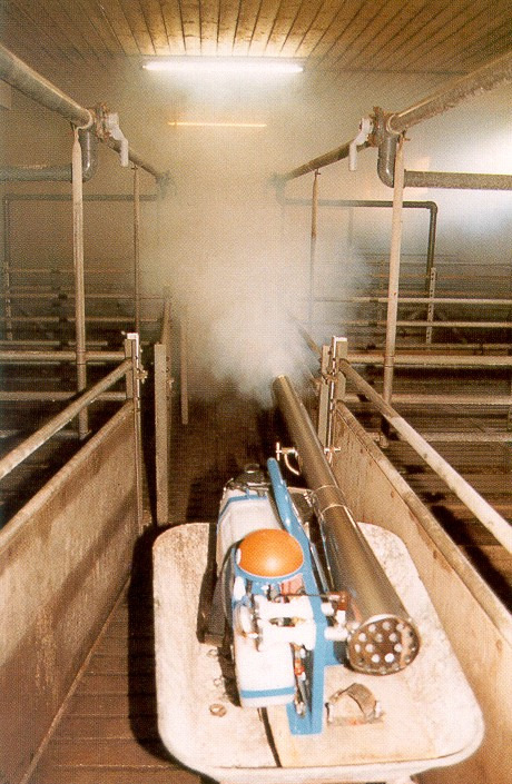 thermonebulisation-dans-batiment-d-elevage